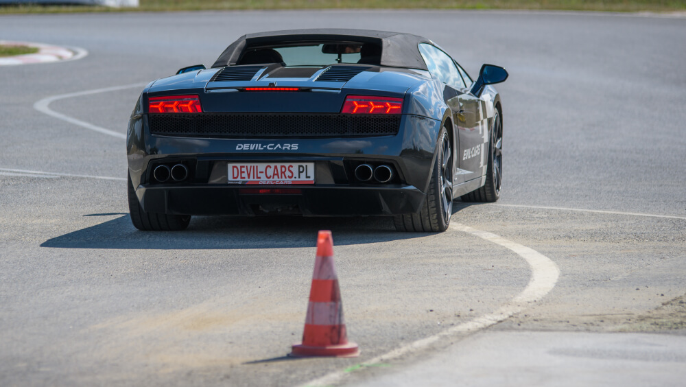 jazda na torze prezent